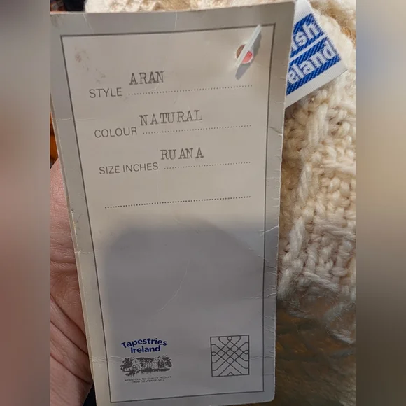 VINTAGE Wool Shawl Made In Ireland NWT 58x36 - Picture 8 of 11